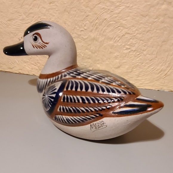 Mexican Tonala hand Painted Duck - Picture 1 of 6